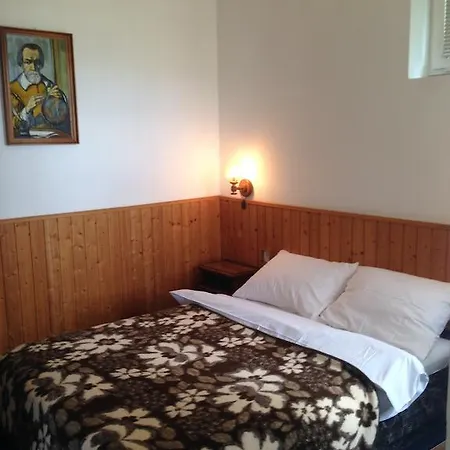 West Place Panzio *