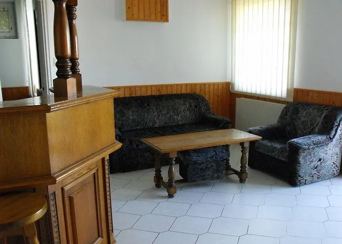West Place Panzio Bed & Breakfast *